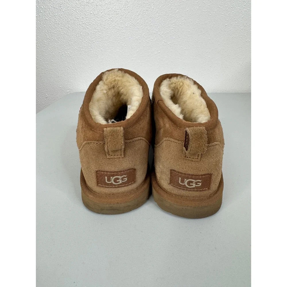 Ugg Women's Classic Ultra Mini‎ Botts Size 6